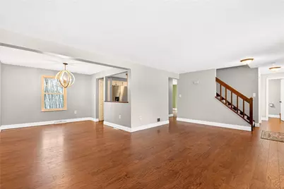 525 Greenspire Ct, Cranberry Township, PA 16066 - Photo 5