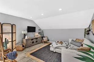 2460 Chapel Rd, Brighton Township, PA 15009 - Photo 25