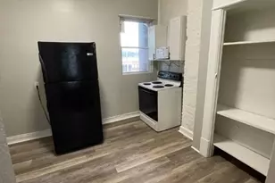 526 E 8th Ave, Munhall, PA 15120 - Photo 9