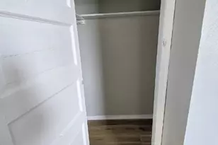 526 E 8th Ave, Munhall, PA 15120 - Photo 7