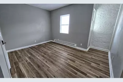 526 E 8th Ave, Munhall, PA 15120 - Photo 3