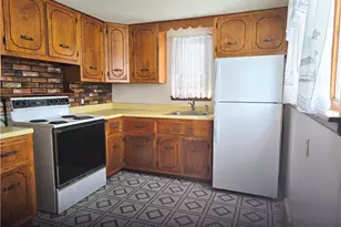 3561 Brodhead Rd, Center Township, PA 15061 - Photo 5