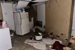 130 Zara St, Pittsburgh, PA 15210 - Photo 11