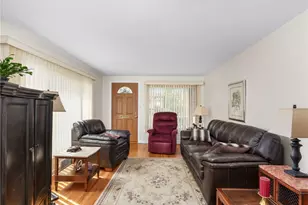 419 Susanna Ct, Pittsburgh, PA 15207 - Photo 3