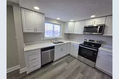 63 Hickory St, Ellsworth Boro, PA 15331 - Photo 5