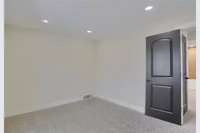 316 Line Ave, Ellwood City, PA 16117 - Photo 35