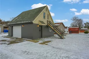 316 Line Ave, Ellwood City, PA 16117 - Photo 5