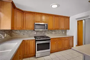 216 Manor Dr, Pittsburgh, PA 15236 - Photo 13