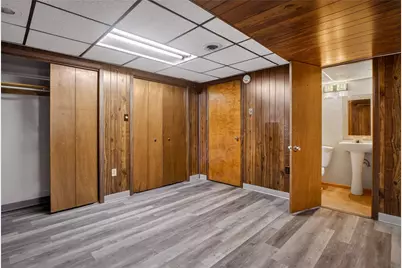 216 Manor Dr, Pittsburgh, PA 15236 - Photo 33