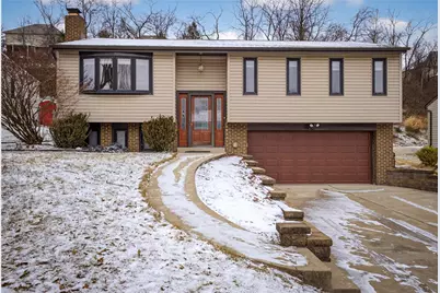 216 Manor Dr, Pittsburgh, PA 15236 - Photo 1