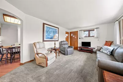 1501 Middlecrest Dr, Pittsburgh, PA 15116 - Photo 3