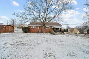 1501 Middlecrest Dr, Pittsburgh, PA 15116 - Photo 25