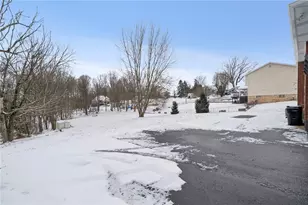 1521 Robbins Station Rd, North Huntingdon, PA 15642 - Photo 31