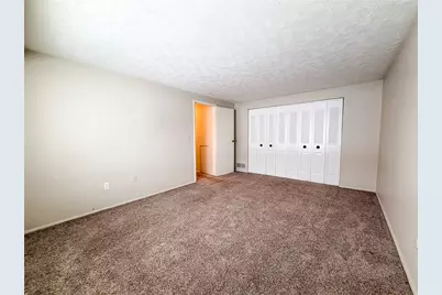 949 Wood Hollow Dr, Cranberry Township, PA 16066 - Photo 13