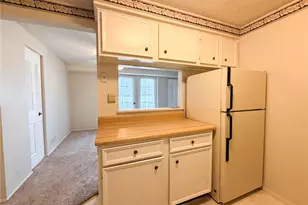 949 Woodhollow Dr, Cranberry Township, PA 16066 - Photo 7