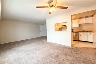 949 Woodhollow Dr, Cranberry Township, PA 16066 - Photo 3