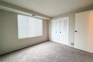 949 Woodhollow Dr, Cranberry Township, PA 16066 - Photo 9