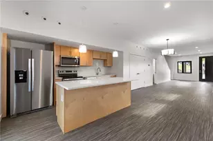 4824 Chatsworth, Pittsburgh, PA 15207 - Photo 3