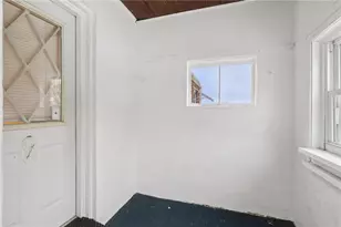 1111 Crowe St, Shenango Township, PA 16101 - Photo 15