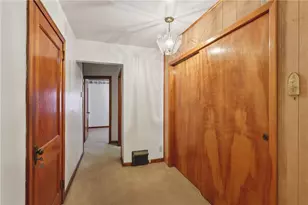 1111 Crowe St, Shenango Township, PA 16101 - Photo 17