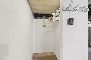 1111 Crowe St, Shenango Township, PA 16101 - Photo 27