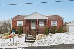 1111 Crowe St, Shenango Township, PA 16101 - Photo 3