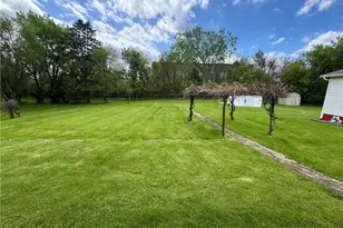 1111 Crowe St, Shenango Township, PA 16101 - Photo 33