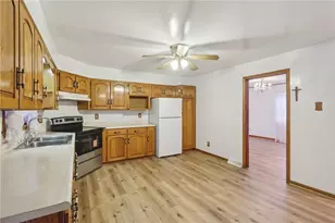 1111 Crowe St, Shenango Township, PA 16101 - Photo 11