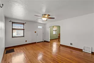 50 Sunrise Dr, Pittsburgh, PA 15236 - Photo 9