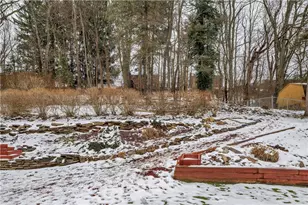 4028 Impala Dr, Pittsburgh, PA 15239 - Photo 5