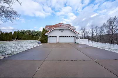 3001 Stoupas Dr, Unity Township, PA 15601 - Photo 3