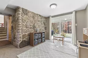 301 Amity Rd, Ross Twp, PA 15116 - Photo 17