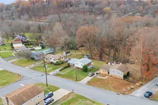 301 Amity Rd, Ross Twp, PA 15116 - Photo 29