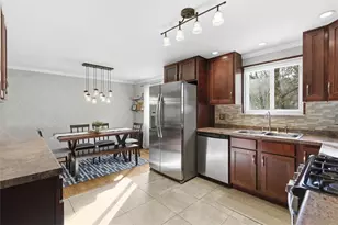 301 Amity Rd, Ross Twp, PA 15116 - Photo 9