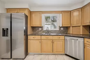 1060 Cedar, Pittsburgh, PA 15228 - Photo 7