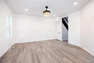 5934 Curry Rd, South Park, PA 15236 - Photo 11