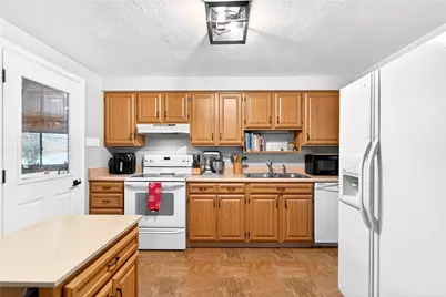 97 Prestwick Dr, Greensburg, PA 15601 - Photo 9