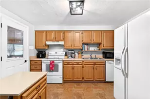 97 Prestwick Dr, Greensburg, PA 15601 - Photo 9