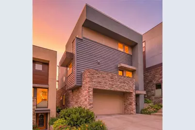 15 Bailey Park Lane, Pittsburgh, PA 15210 - Photo 1