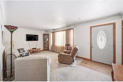 733 Greenfield Rd, Lackawannock Township, PA 16137 - Photo 11