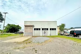 712 S Mill St, New Castle, PA 16101 - Photo 1