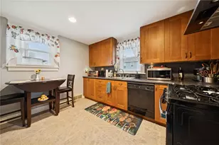 414 Guy St, Jeannette, PA 15644 - Photo 11