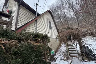 819 Howes Run Rd, Fawn Township, PA 15084 - Photo 19