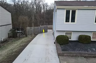 1664 Connor Rd, South Park, PA 15129 - Photo 5