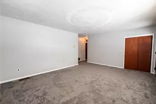 6 Logan Ave, City of But SW, PA 16045 - Photo 5