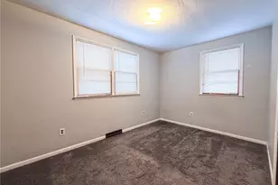 6 Logan Ave, City of But SW, PA 16045 - Photo 9