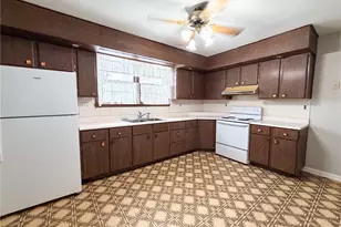 6 Logan Ave, City of But SW, PA 16045 - Photo 7