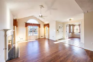 6356 Jefferson Pointe Cir, Jefferson Hills, PA 15025 - Photo 5