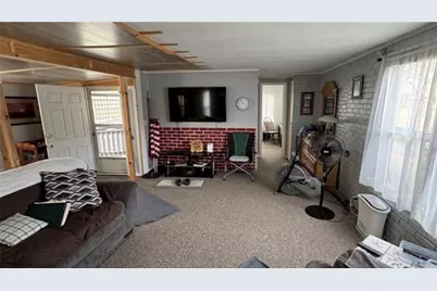 428 Meadows Dr, Washington Township, PA 15613 - Photo 3