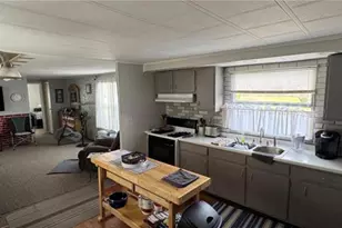 428 Meadows Dr, Washington Township, PA 15613 - Photo 5